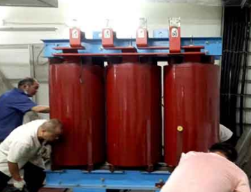 爪式千斤頂完成大型變壓器移位任務(wù)